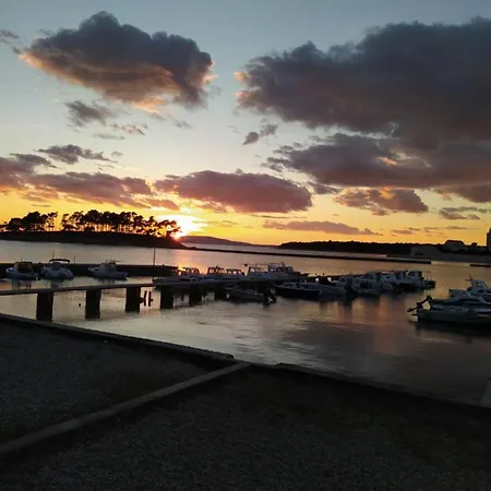 Apartment One Bedroom With Terrace A4 Rab Town